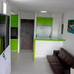 Lujoso Apto: 3 Hab+2 Bano+2 Balcones, Vista Al Mar