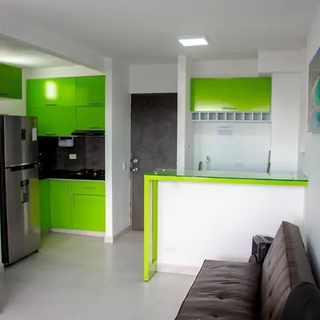 Apartamento Lujoso Apto: 3 Hab+2 Bano+2 Balcones, Vista Al Mar